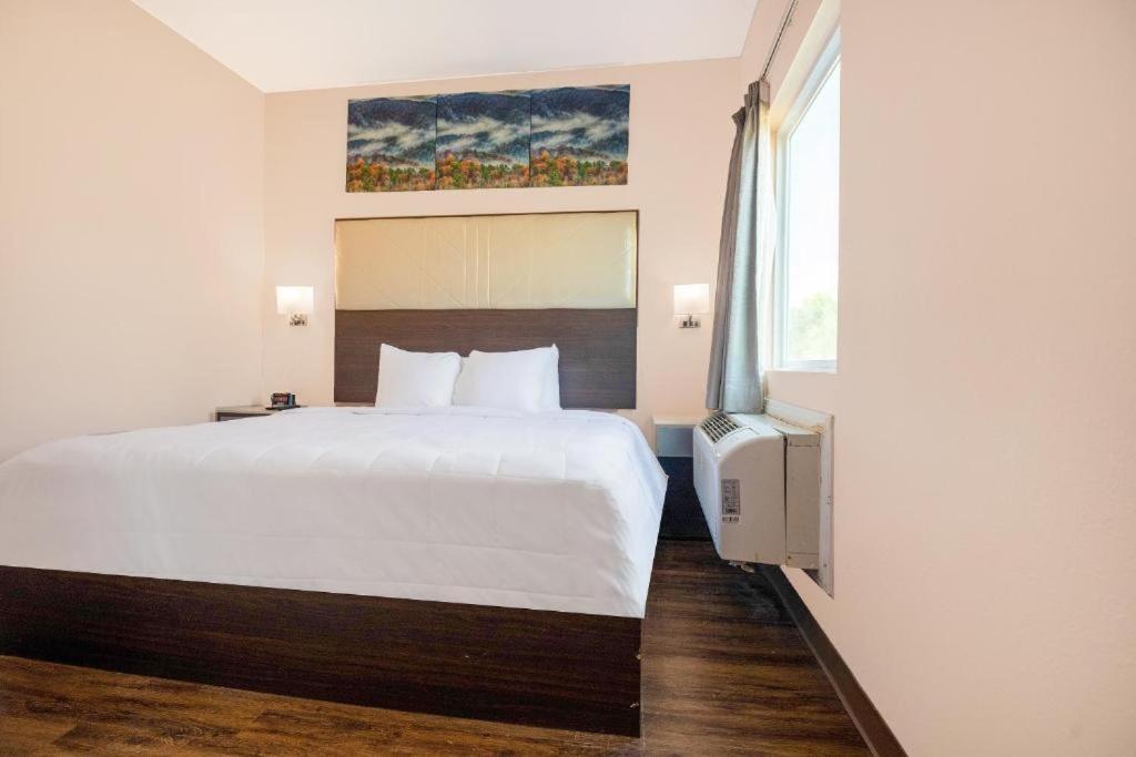 Royal Inn & Suites Adairsville Esterno foto