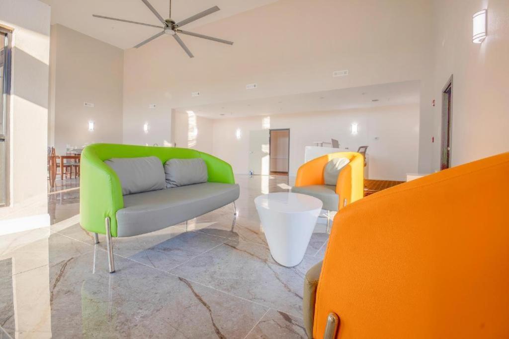 Royal Inn & Suites Adairsville Esterno foto