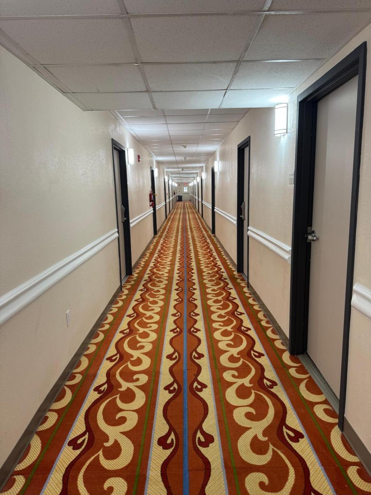 Royal Inn & Suites Adairsville Esterno foto